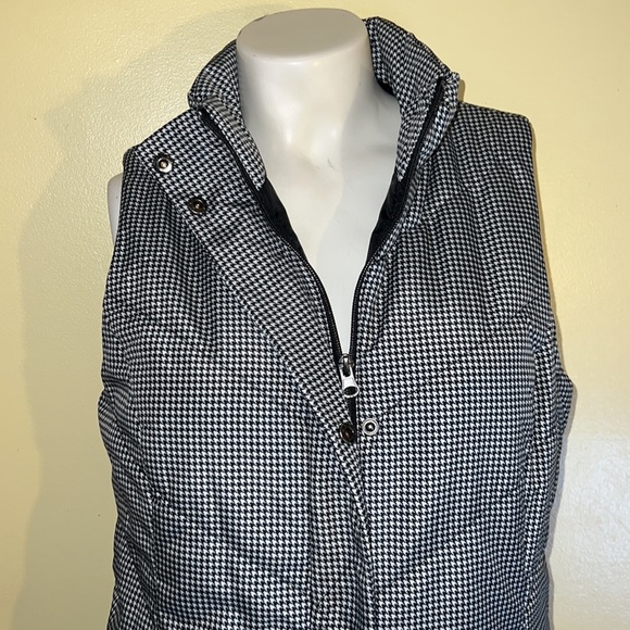 Christopher & Banks Long Quilted Houndstooth Vest Color: Black/White - Picture 3 of 12